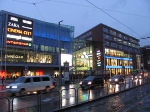 Allee-Center-outside