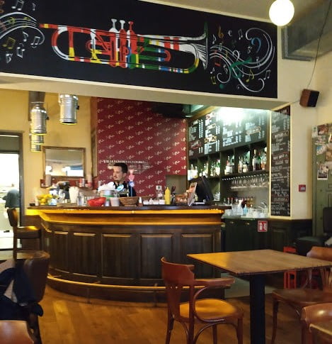 The bar in Kazimir Budapest