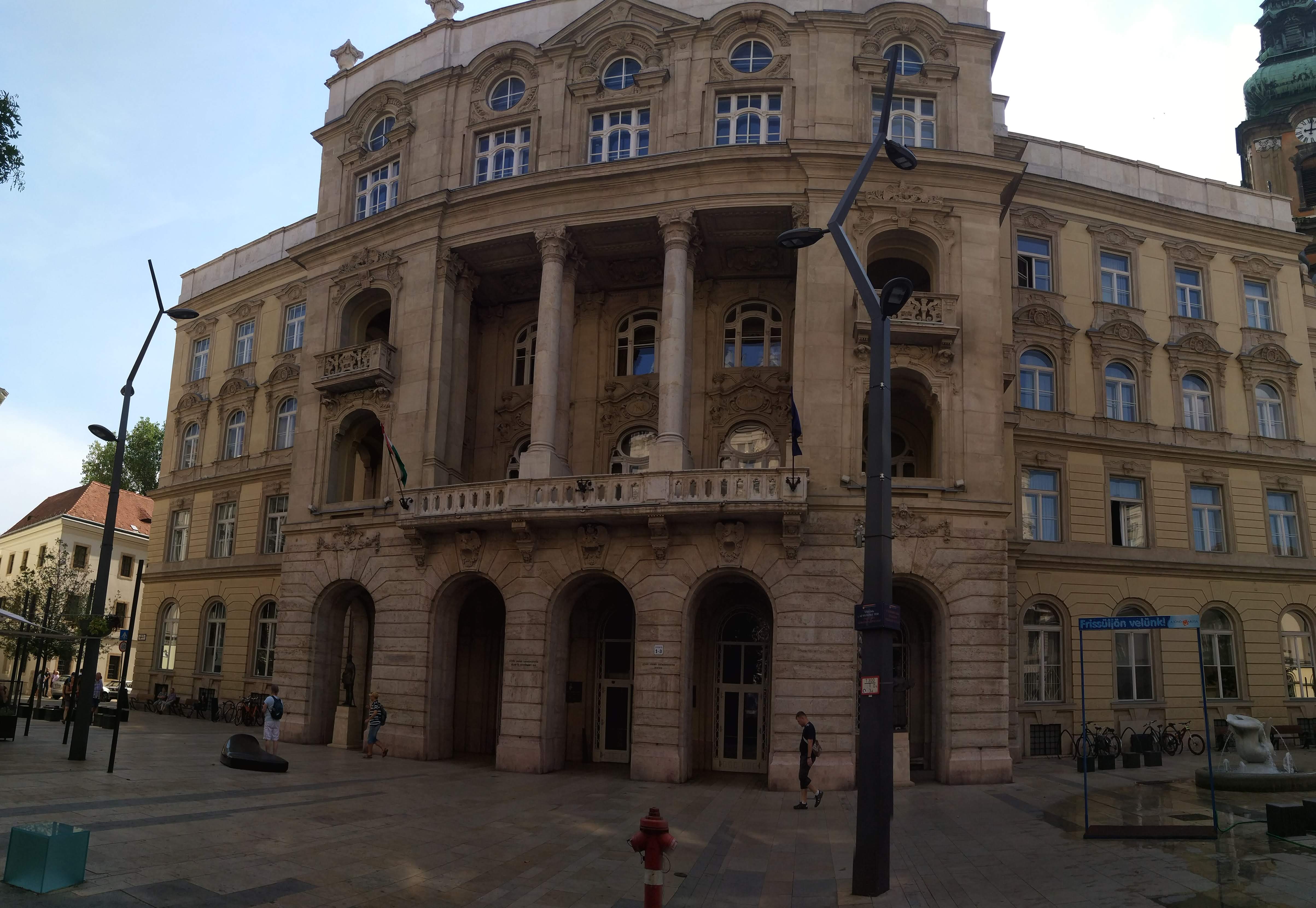 The University of Law at Egyetem tér