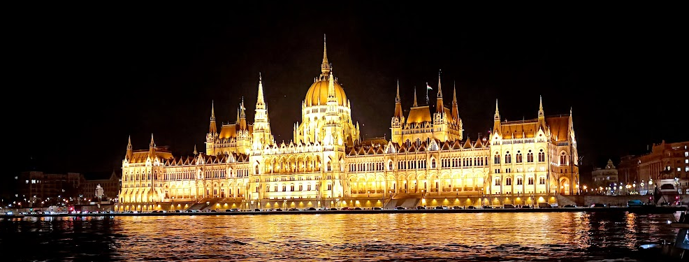 Pizza Cruise on the Danube in Budapest - Should you buy a ticket?