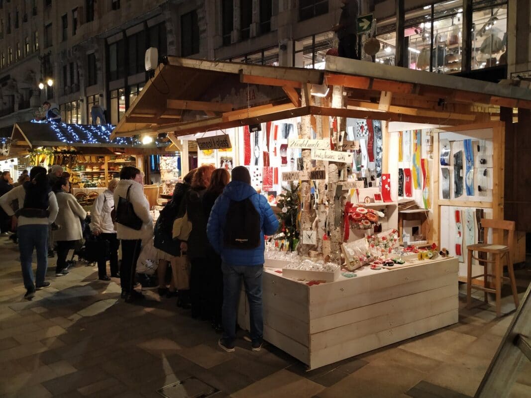 Shopping at the Christmas market in budapest